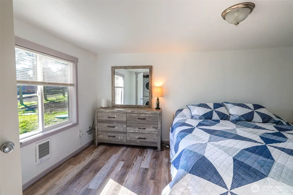 2803 S Woodhill Court Westport, WA 98595