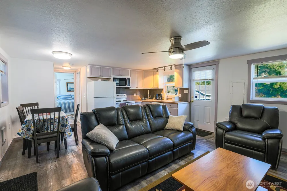 2803 S Woodhill Court Westport, WA 98595