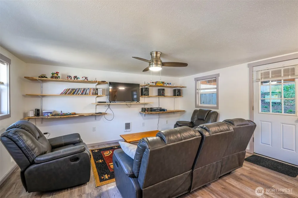 2803 S Woodhill Court Westport, WA 98595