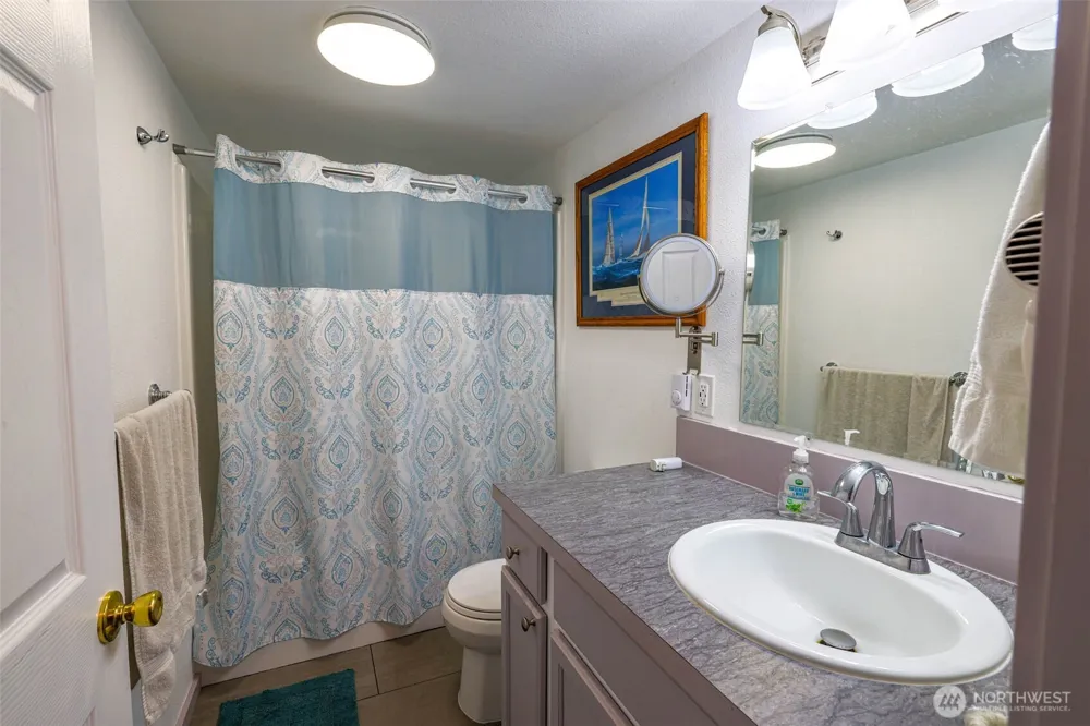2803 S Woodhill Court Westport, WA 98595