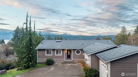 231 E Linda Vista Court
