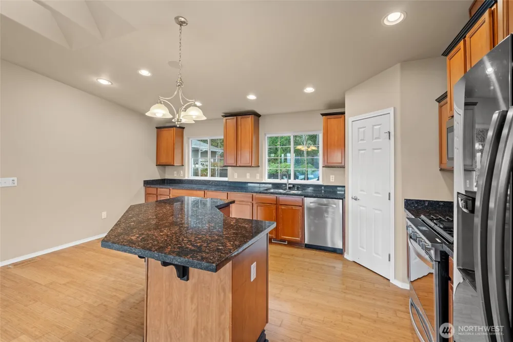 231 E Linda Vista Court Union, WA 98592