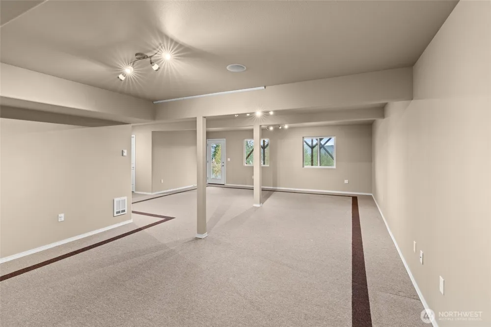 231 E Linda Vista Court Union, WA 98592