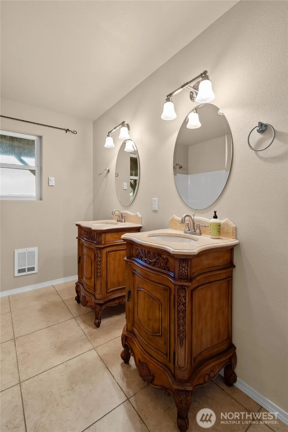 231 E Linda Vista Court Union, WA 98592