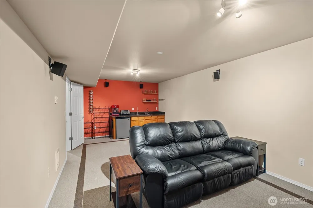 231 E Linda Vista Court Union, WA 98592