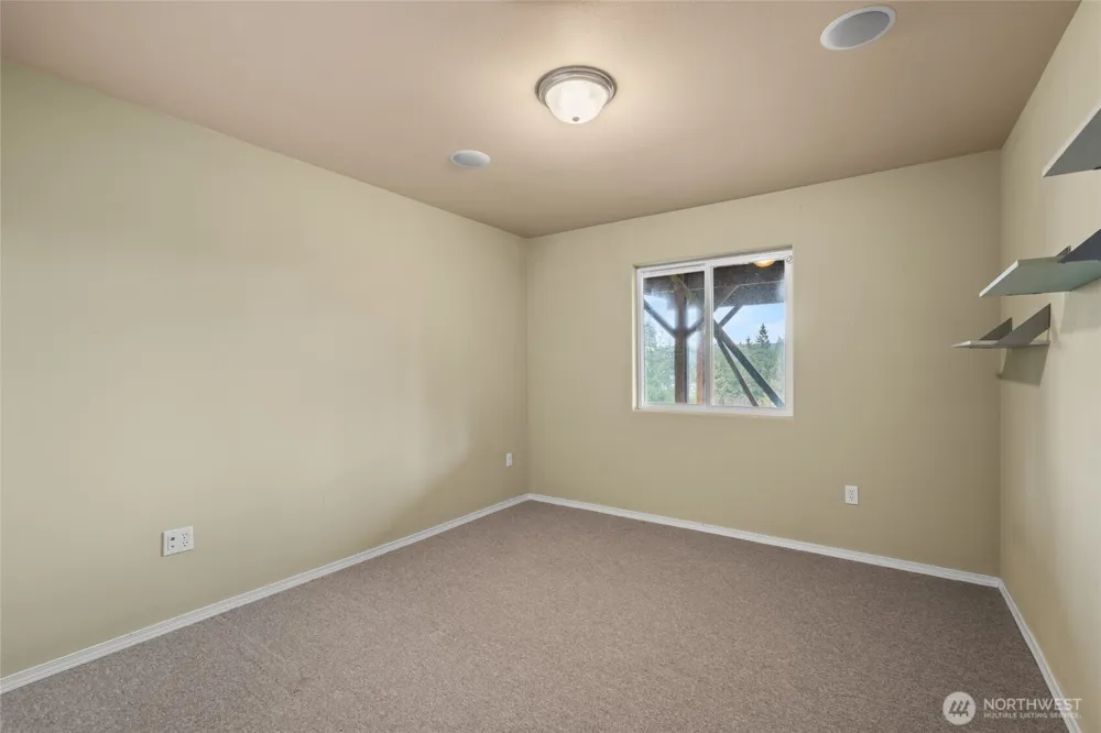 231 E Linda Vista Court Union, WA 98592