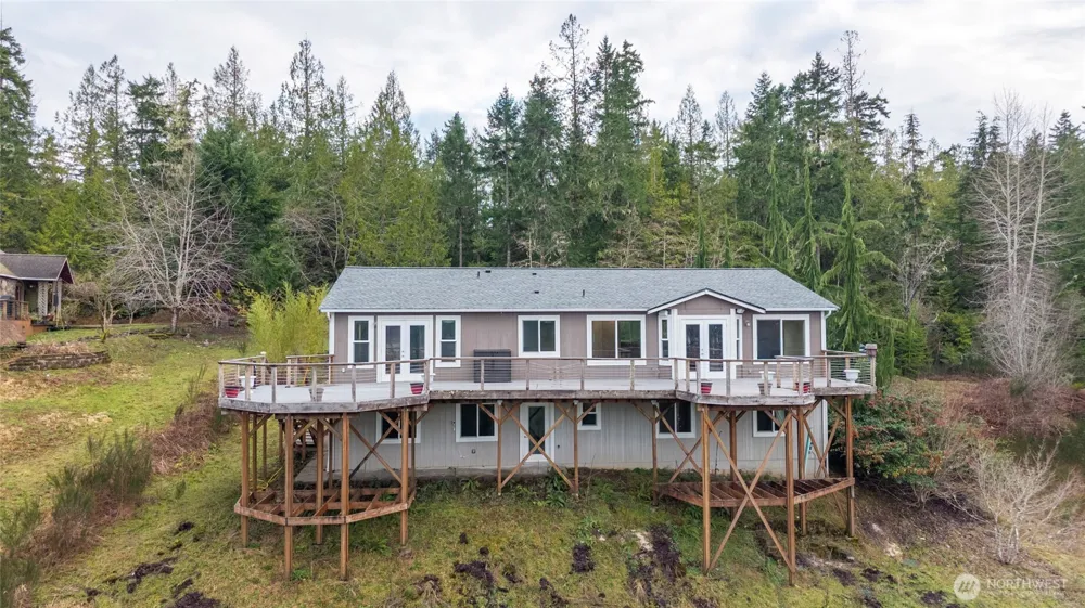 231 E Linda Vista Court Union, WA 98592