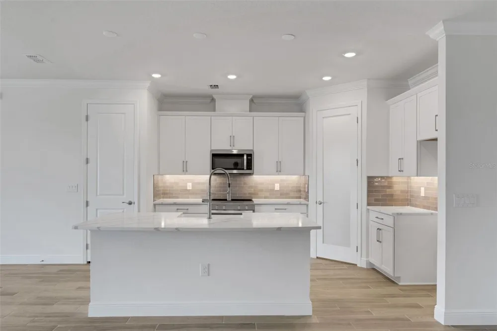 7511 SEA OAK COURT Parrish, FL 34219