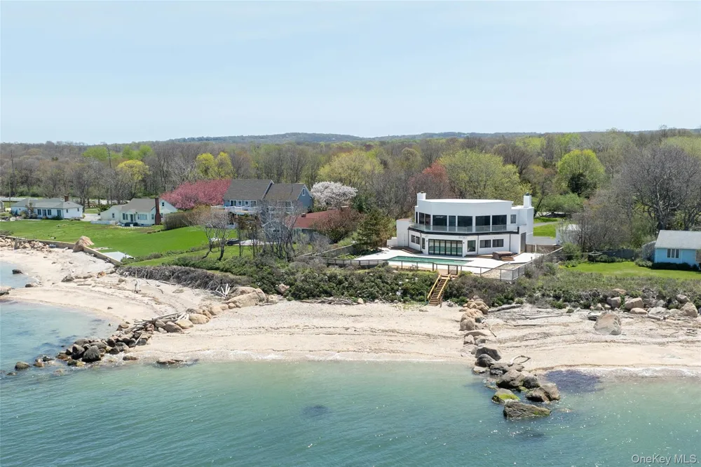 57305 Route 48 Greenport, NY 11944