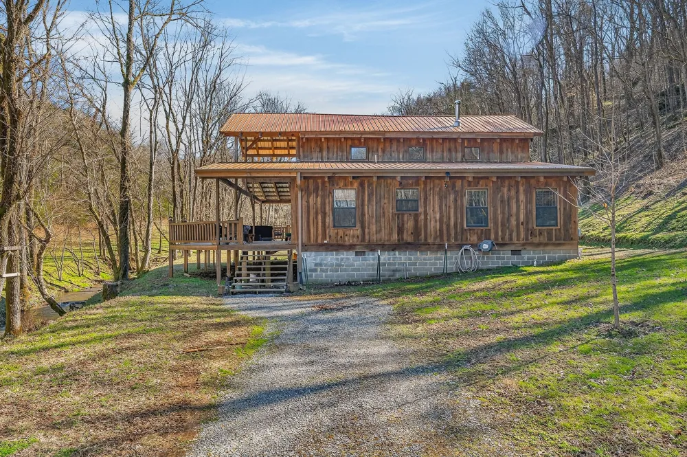 3331 Adamson Branch Rd Liberty, TN 37095