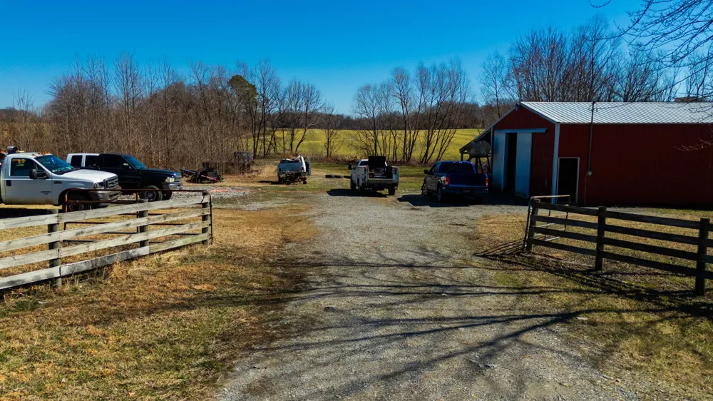 1902 Kinneys Rd Adams, TN 37010