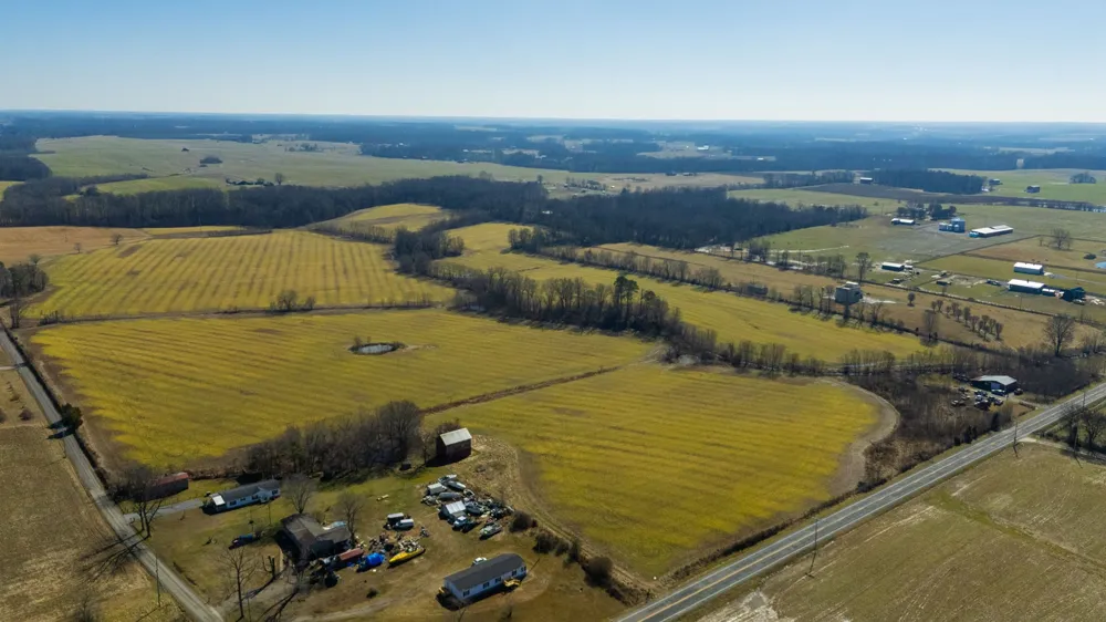 1902 Kinneys Rd Adams, TN 37010