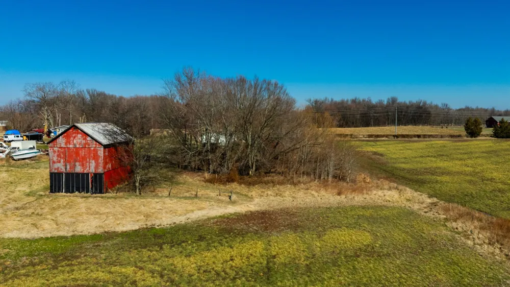 1902 Kinneys Rd Adams, TN 37010