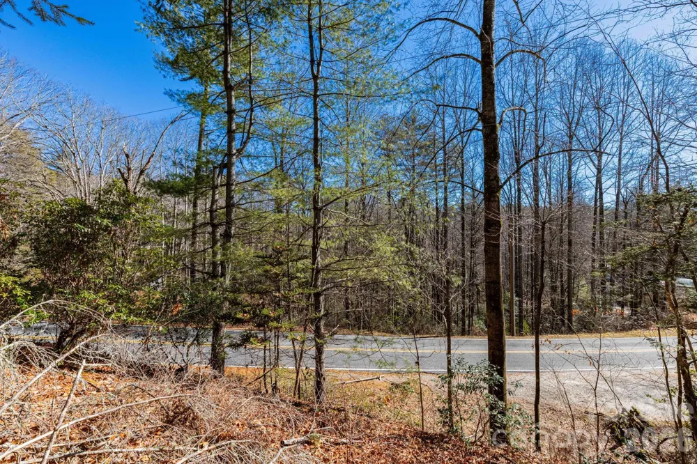 999 Flat Creek Valley Road Lake Toxaway, NC 28747