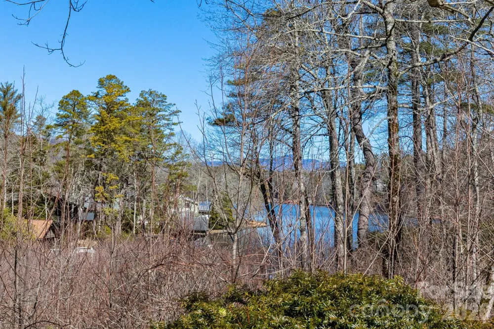 999 Flat Creek Valley Road Lake Toxaway, NC 28747