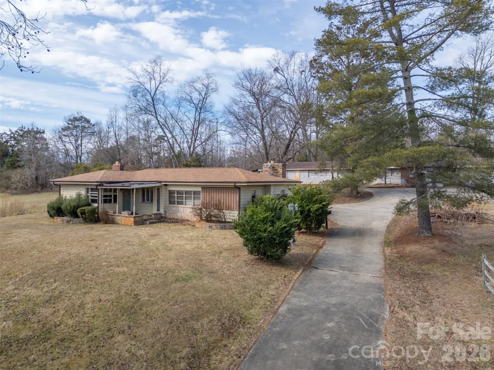 1092 NC 120 Highway Mooresboro, NC 28114