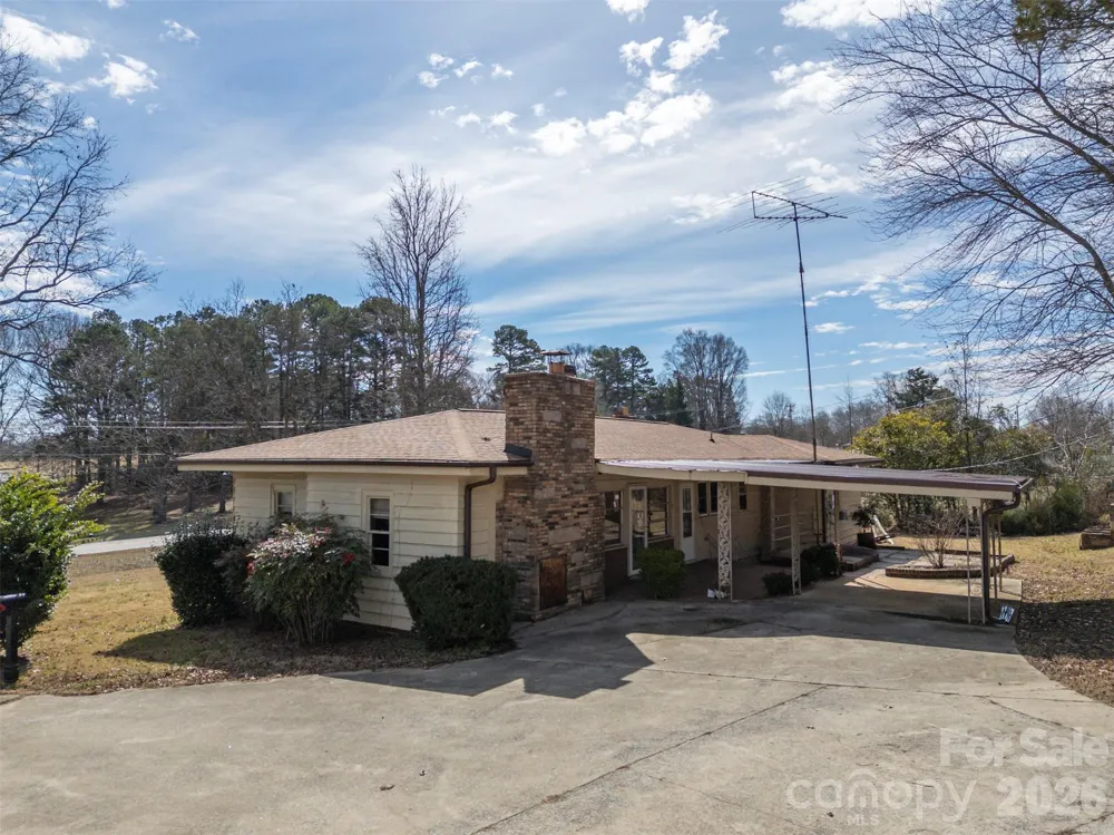 1092 NC 120 Highway Mooresboro, NC 28114