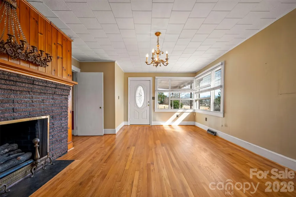 1092 NC 120 Highway Mooresboro, NC 28114