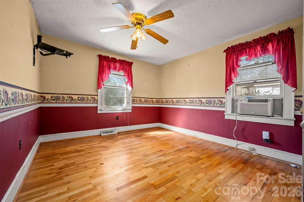 1092 NC 120 Highway Mooresboro, NC 28114