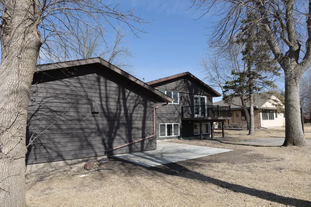 1961 S Shore Drive Worthington, MN 56187
