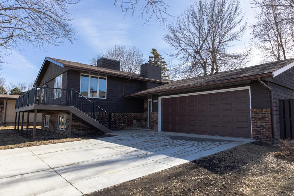 1961 S Shore Drive Worthington, MN 56187