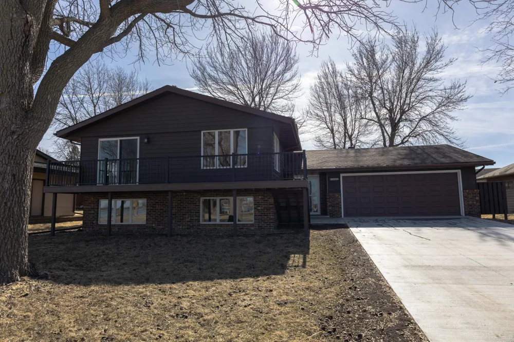 1961 S Shore Drive Worthington, MN 56187