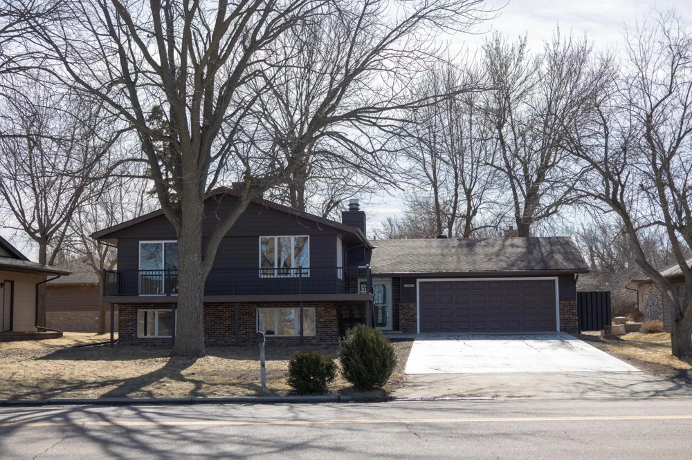 1961 S Shore Drive Worthington, MN 56187