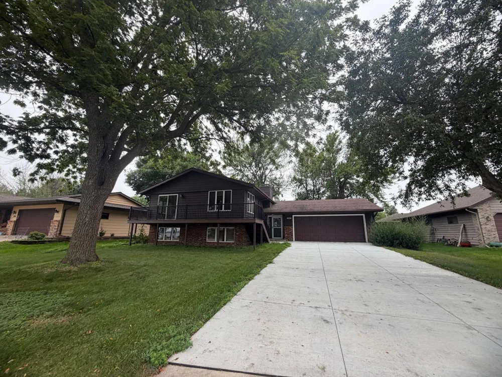 1961 S Shore Drive Worthington, MN 56187
