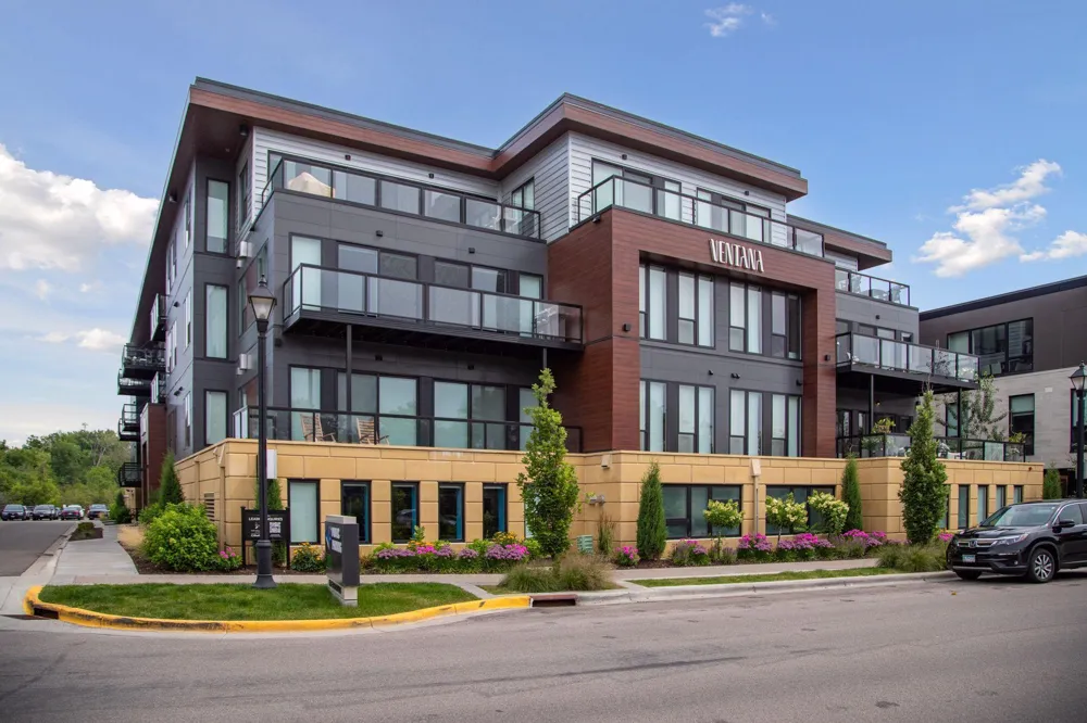 253 Lake Street E #307