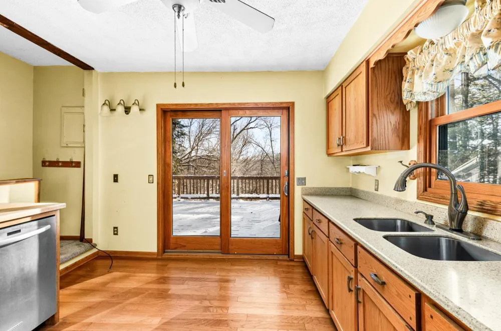 302 River Bluff Avenue Sandstone, MN 55072