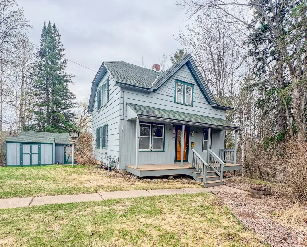 302 River Bluff Avenue Sandstone, MN 55072