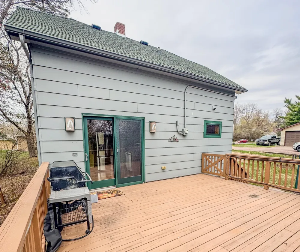 302 River Bluff Avenue Sandstone, MN 55072