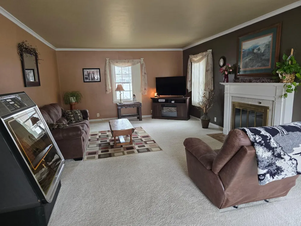 405 Clary Street W Worthington, MN 56187