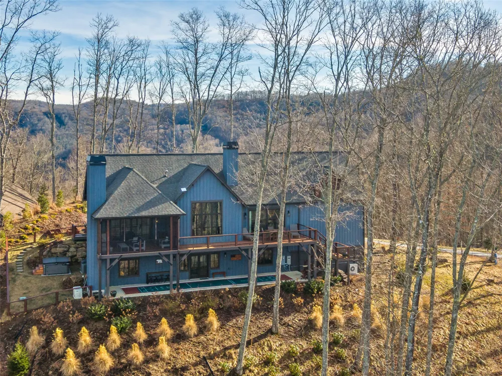 1839 Grandview Drive Tuckasegee, NC 28783
