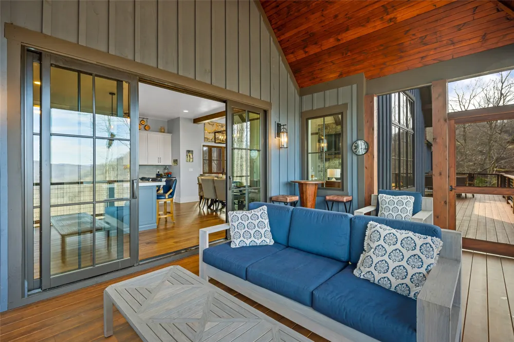 1839 Grandview Drive Tuckasegee, NC 28783