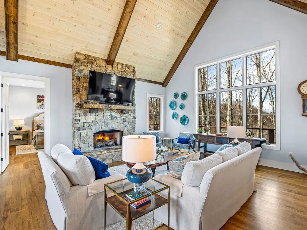 1839 Grandview Drive Tuckasegee, NC 28783