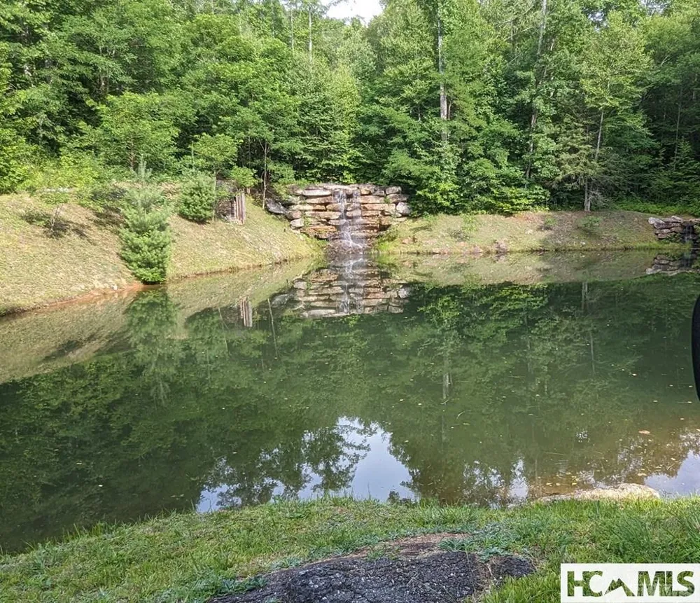 Lot 24 Pilot Knob Road Glenville, NC 28736