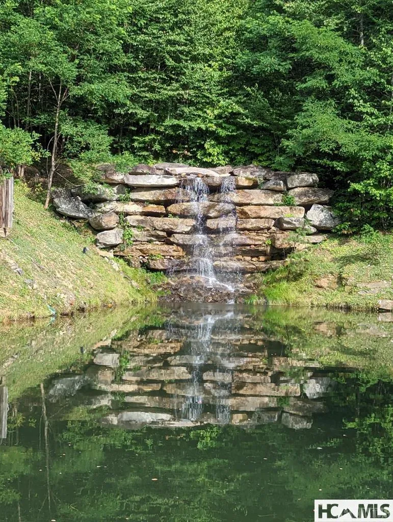 Lot 24 Pilot Knob Road Glenville, NC 28736