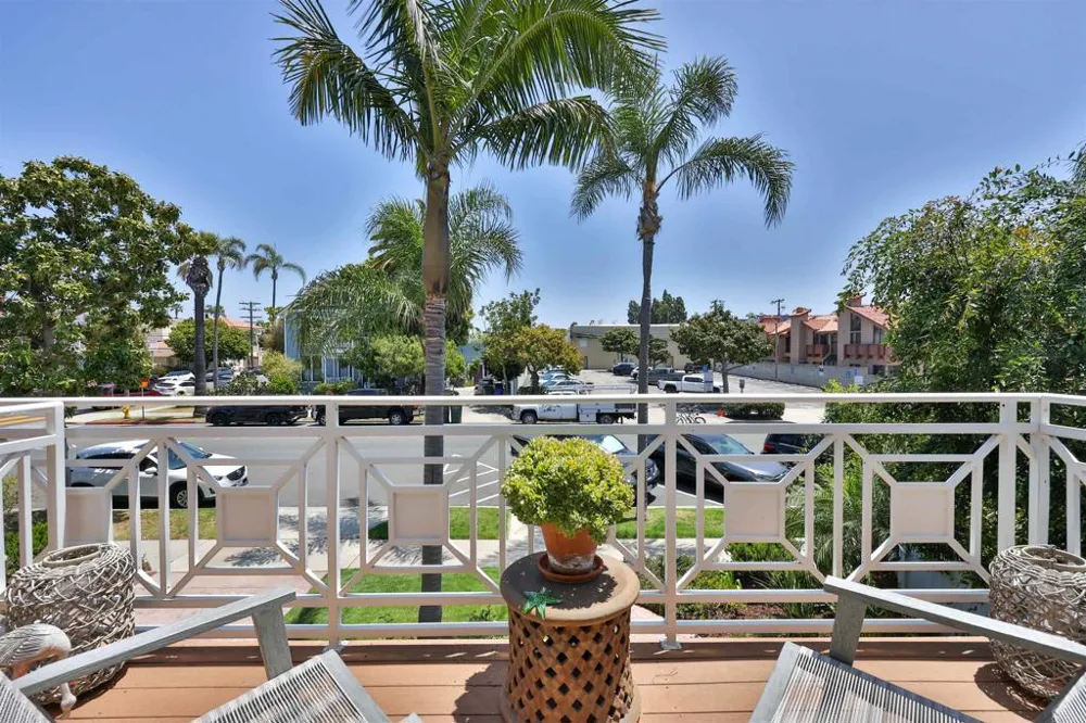 810 D AVENUE Coronado, CA 92118