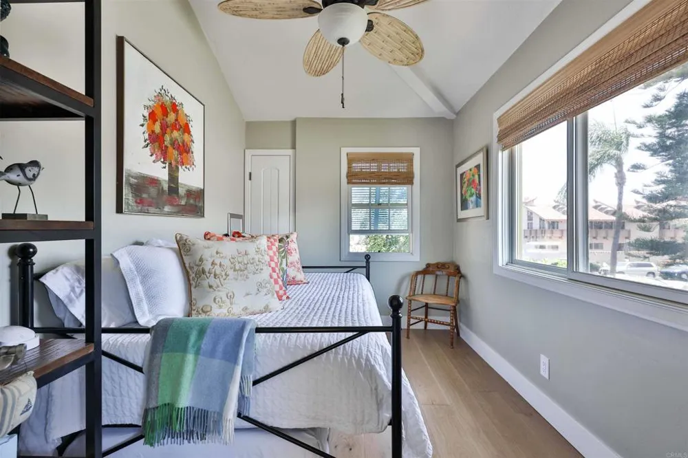 810 D AVENUE Coronado, CA 92118