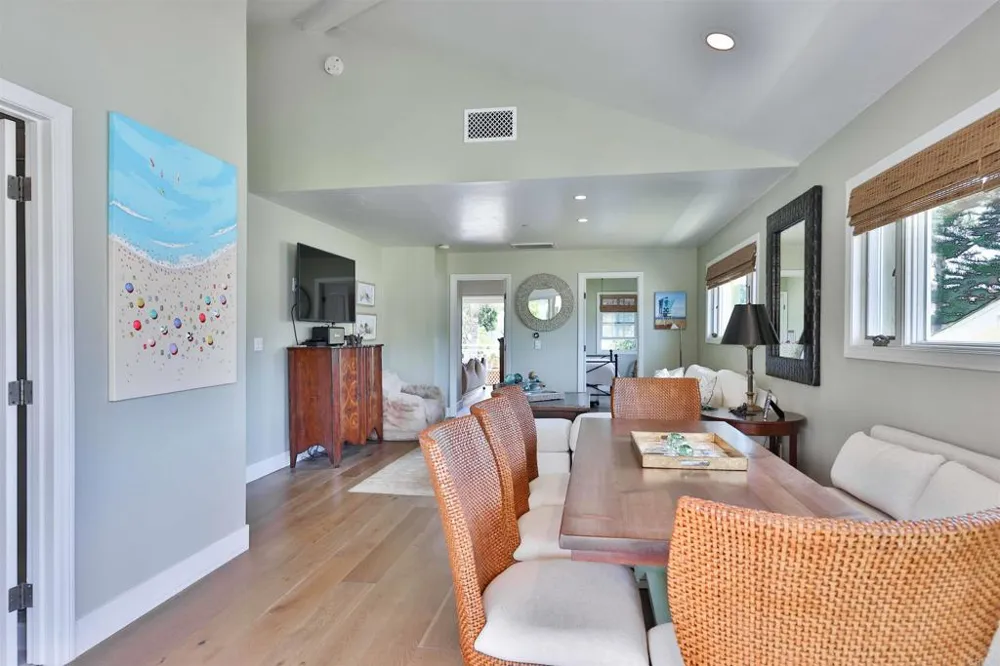 810 D AVENUE Coronado, CA 92118