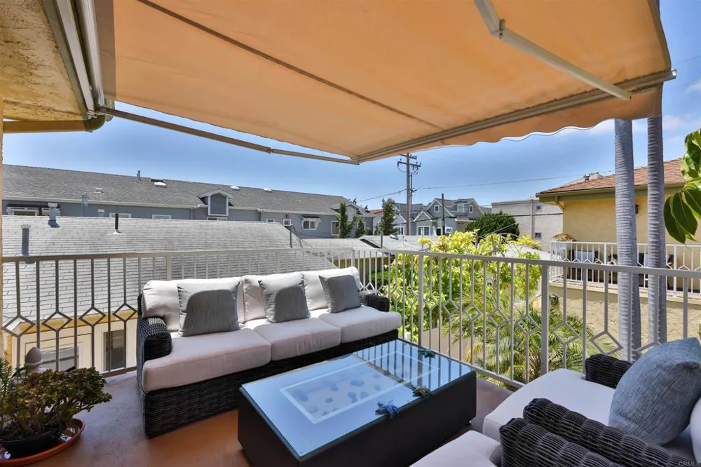 810 D AVENUE Coronado, CA 92118