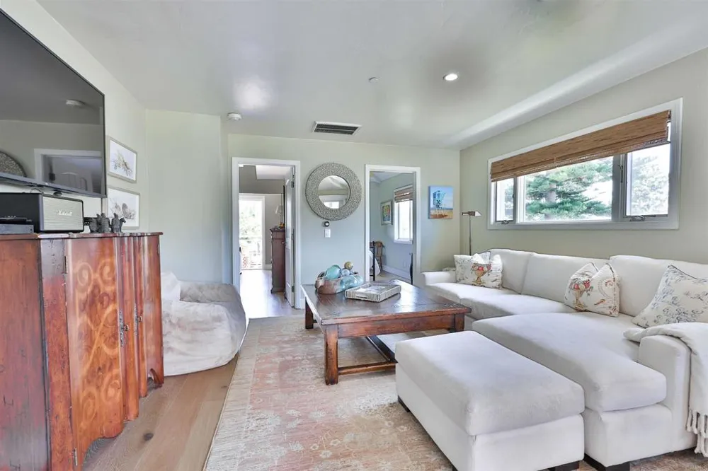 810 D AVENUE Coronado, CA 92118