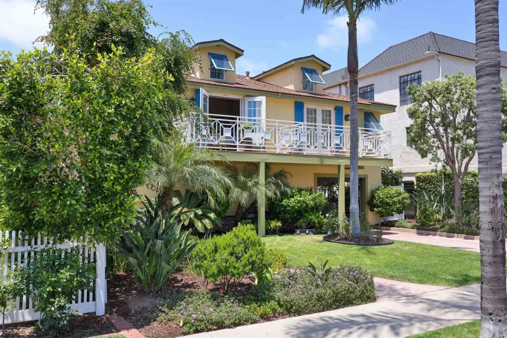 810 D AVENUE Coronado, CA 92118