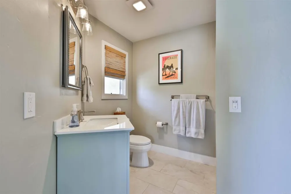 810 D AVENUE Coronado, CA 92118