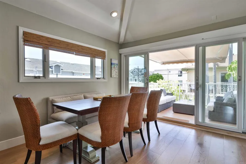 810 D AVENUE Coronado, CA 92118