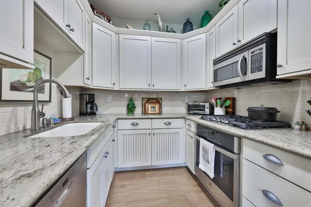 810 D AVENUE Coronado, CA 92118