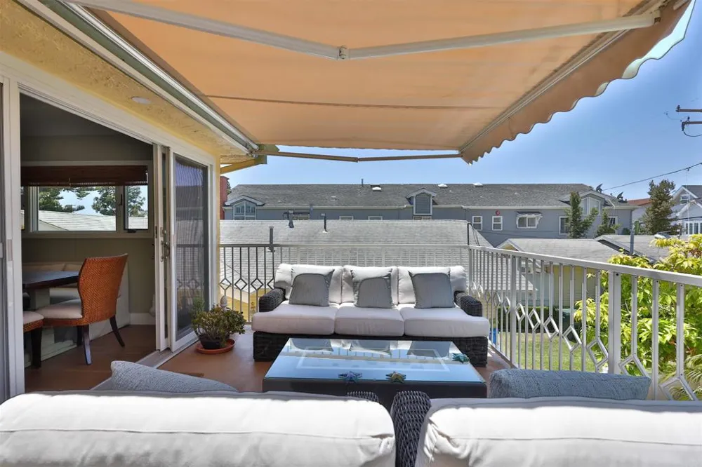 810 D AVENUE Coronado, CA 92118
