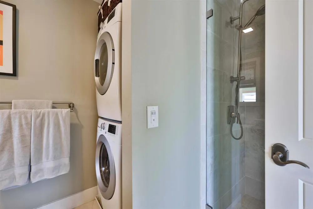 810 D AVENUE Coronado, CA 92118