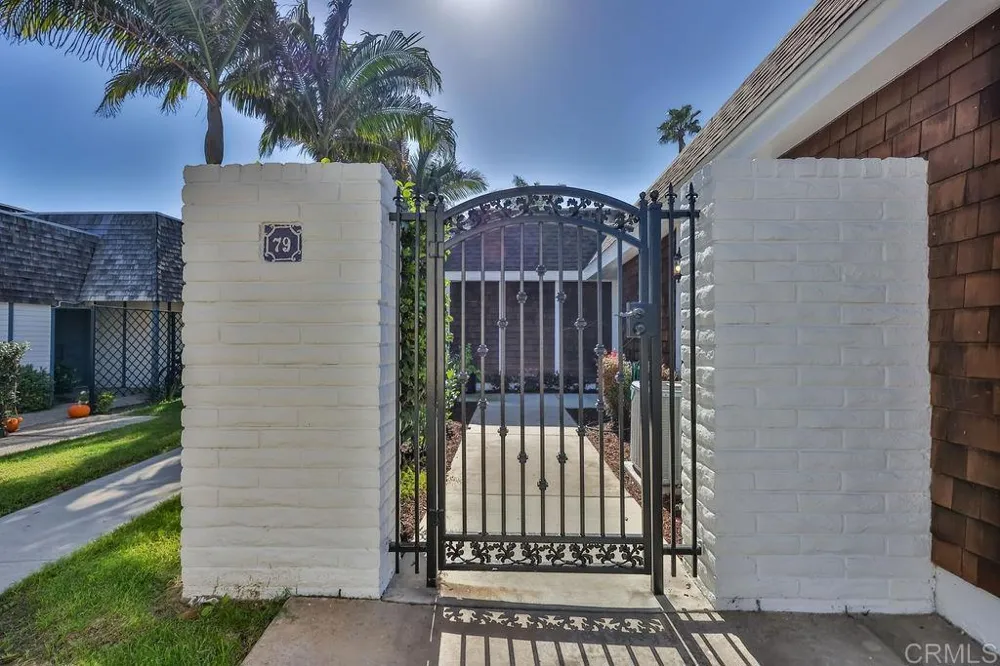 79 half moon bend Coronado, CA 92118